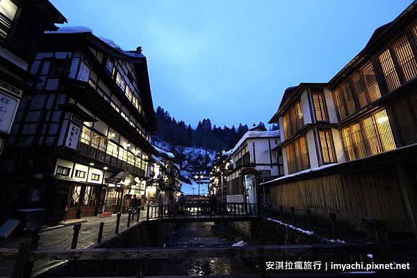 銀山溫泉