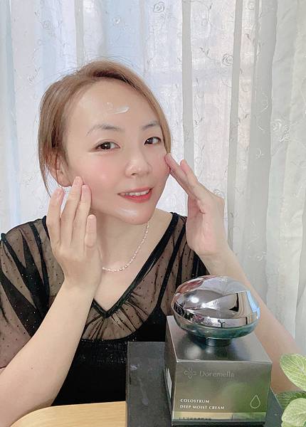 【臉部保養】拒絕老化,秋冬必備讓我霜備感受的 - Dorem 試用