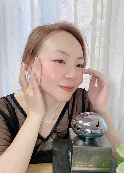【臉部保養】拒絕老化,秋冬必備讓我霜備感受的 - Dorem 試用