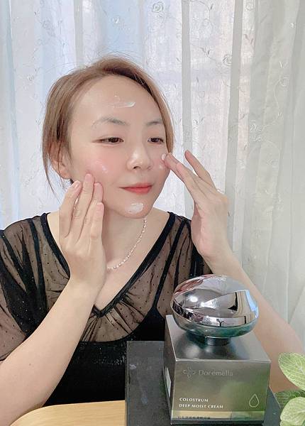 【臉部保養】拒絕老化,秋冬必備讓我霜備感受的 - Dorem 試用