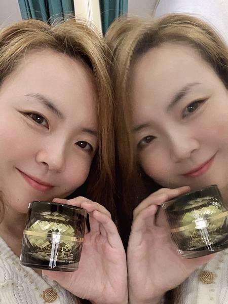 【臉部保養】讓我變美的黑膜法,全球第一瓶石墨稀面膜 - LO 試用