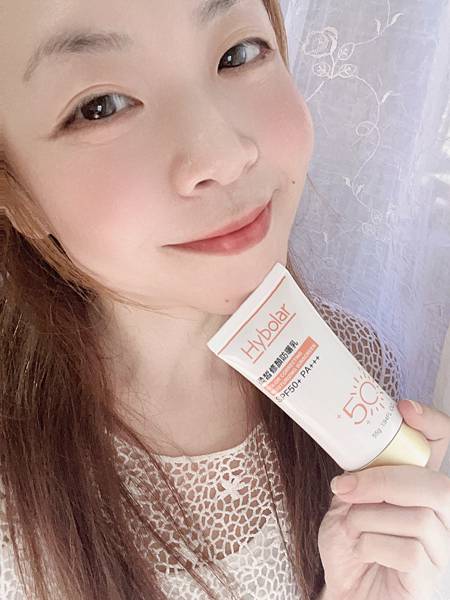 【臉部保養】打造偽素顏肌!服貼底妝必備,潤色防曬推薦 - H 試用