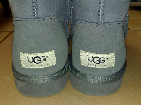 澳洲羊皮毛一體UGG雪靴 - 標籤