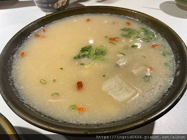 基隆平價美食 基隆火車站/基隆廟口附近美食推薦 架大碗海鮮麵