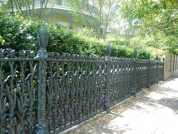 35.Garden District