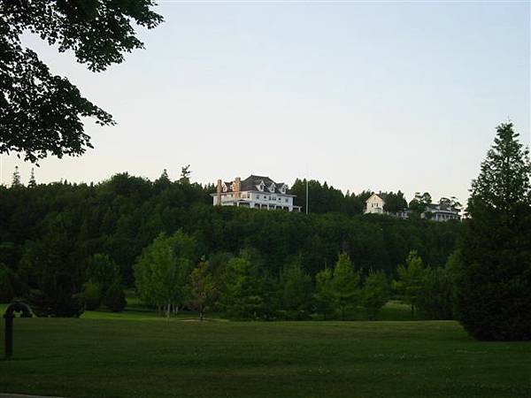 08.Mackinac Island─House