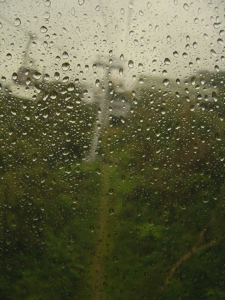 外面下雨了