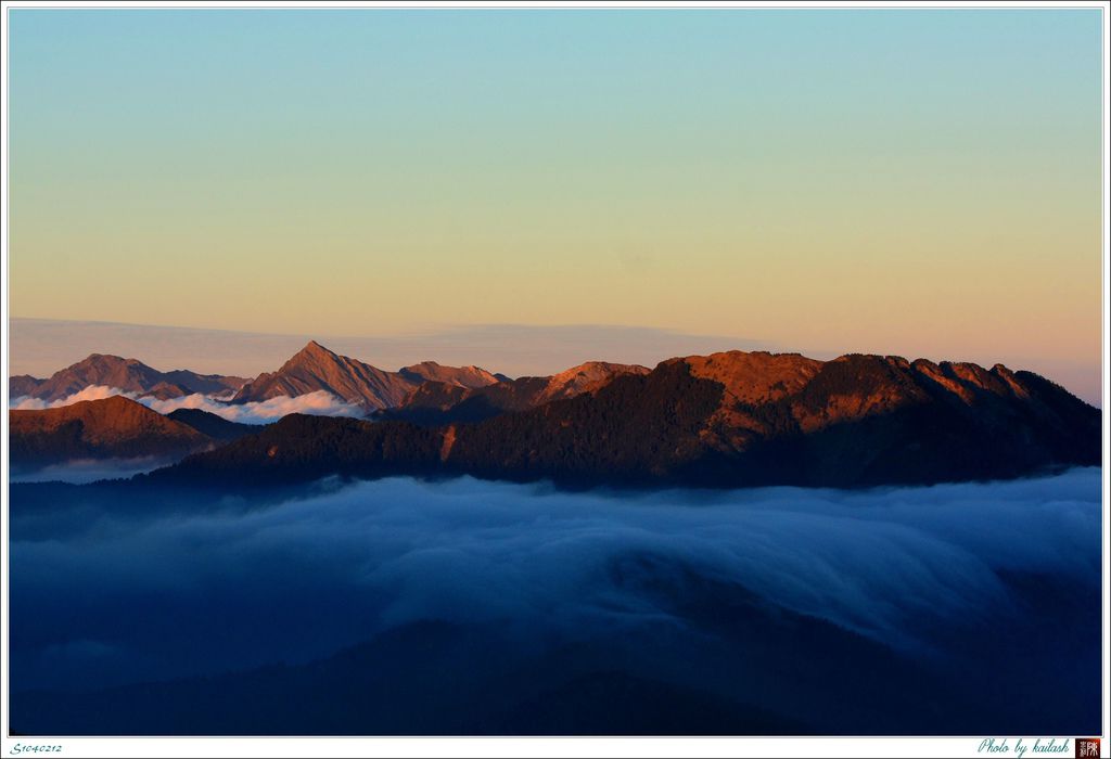 S1040212漫過山巔的雲瀑【合歡山】