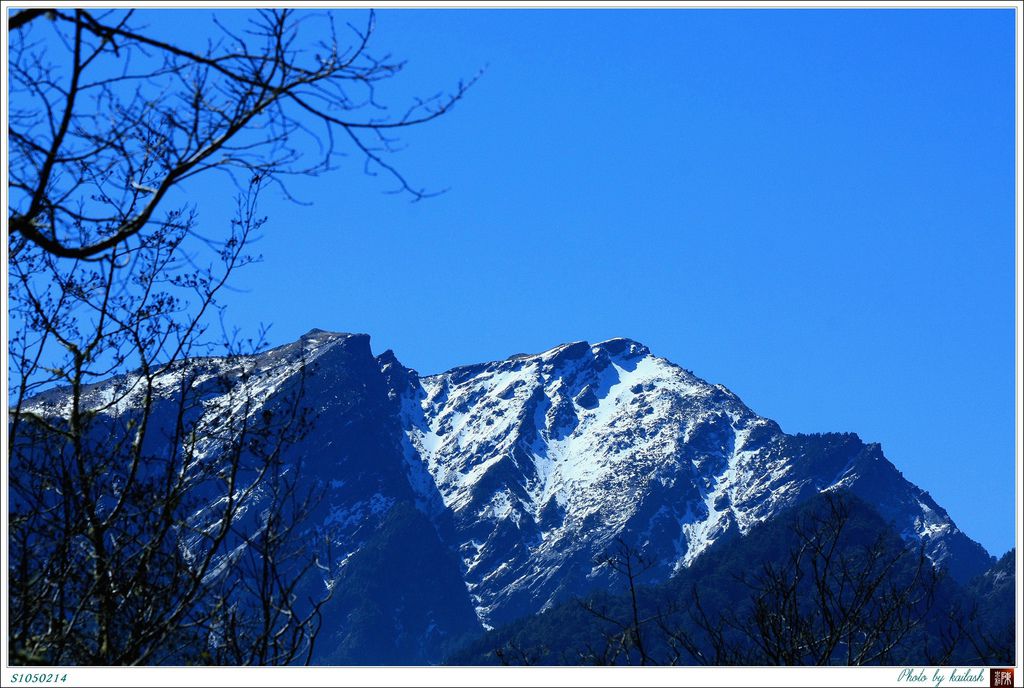 S1050214披雪的奇萊北峰【屏風山】