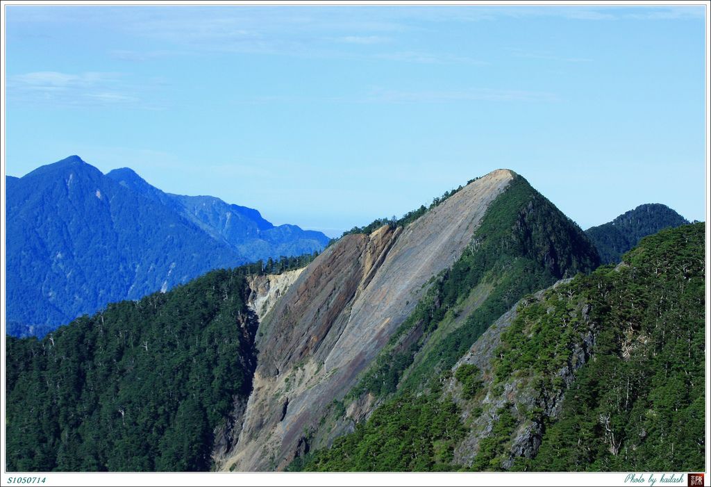 S1050714金字塔般的尖峰【佳陽山】