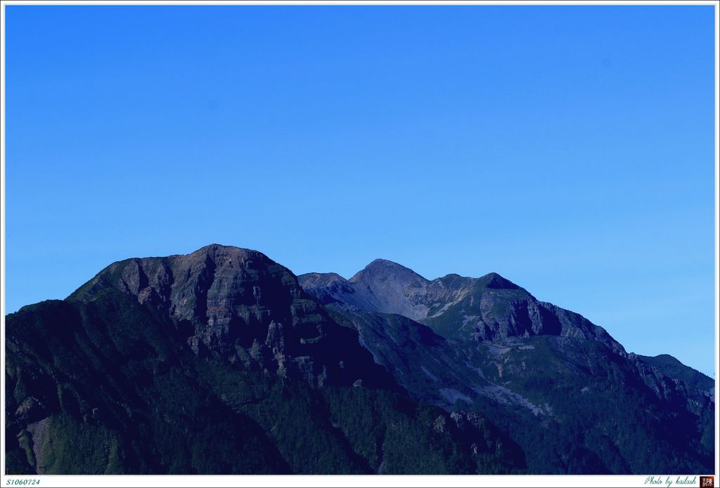 S1060724雍容的雪山圈谷【中霸坪】