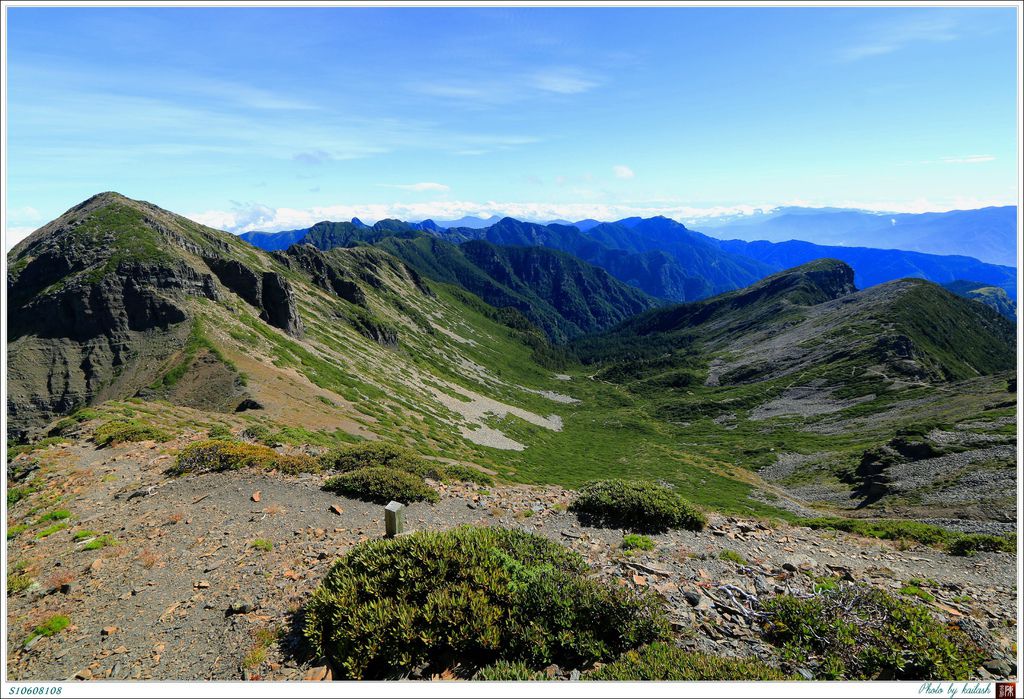 S10608108圓潤優美的圈谷【雪山主峰】