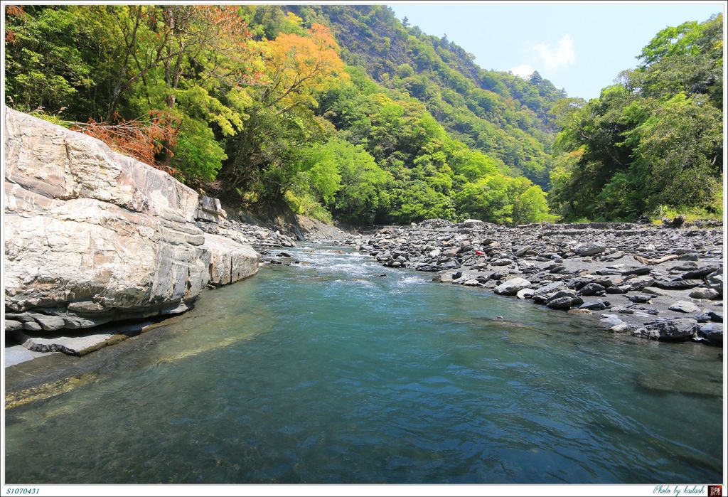 S1070431波光瀲灩的藍潭【雲海溫泉】