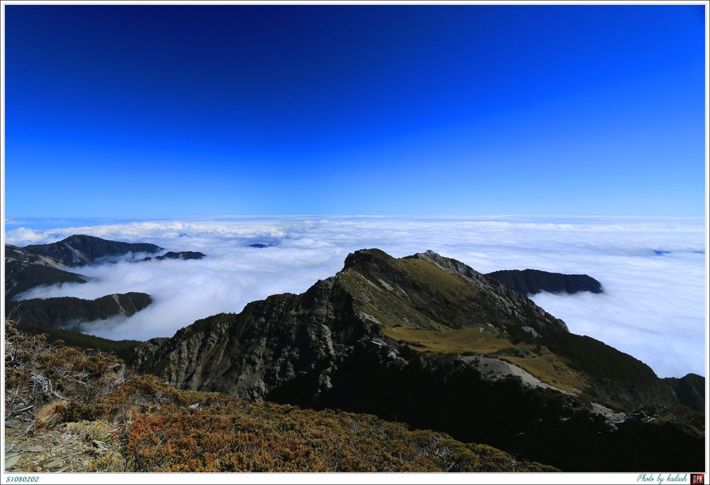 S1080202浩瀚磅礡的雲海【中央尖山】.jpg