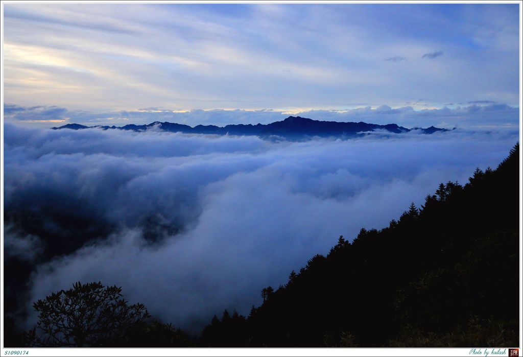 S1090174萬馬奔騰的雲海【無明山】.jpg