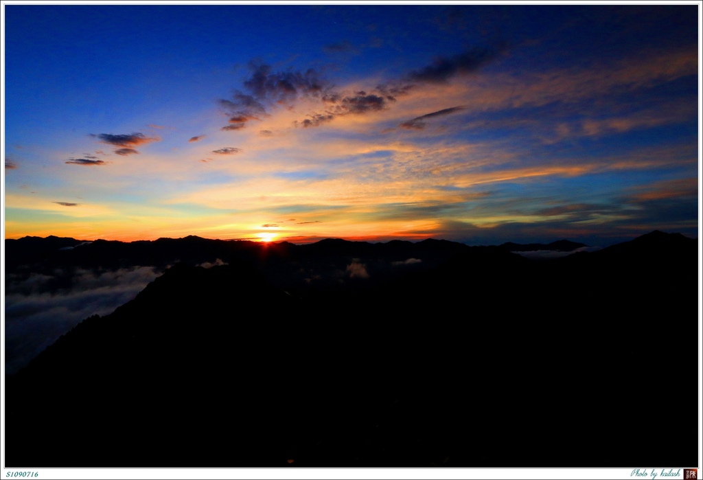 S1090716氣象萬千的日出【干卓萬山】.jpg