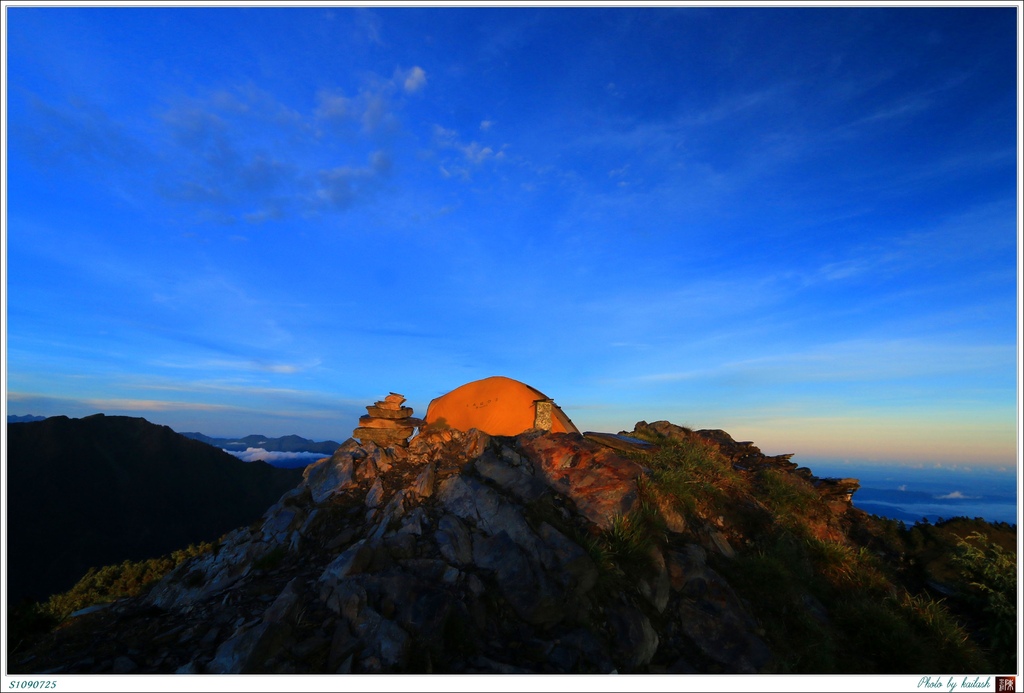 S1090725紮在山巔的帳篷【干卓萬山】.jpg