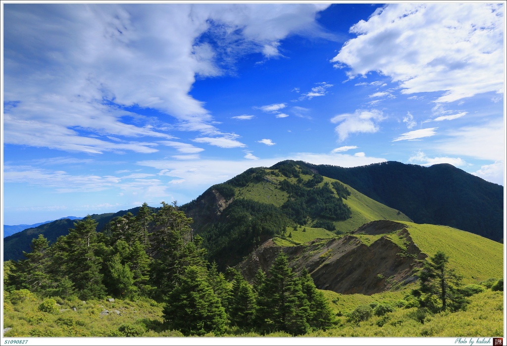 S1090827稜線上的奇峻山【大雪山北峰】.jpg