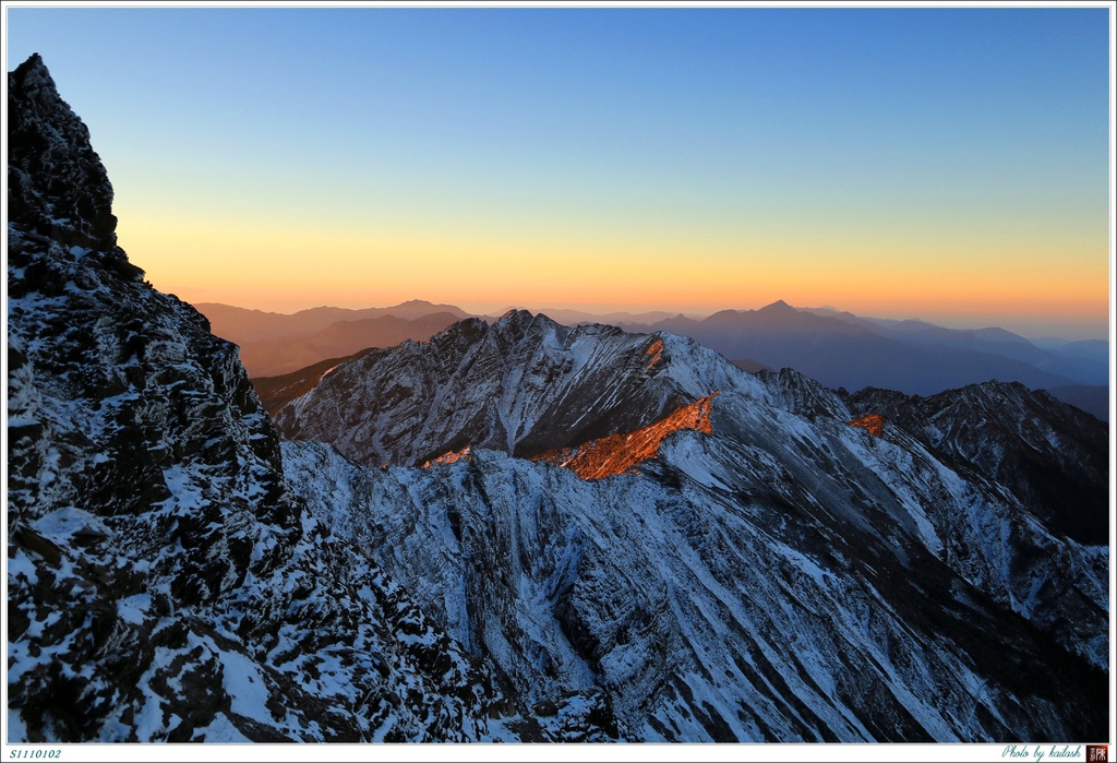 S1110102巉峻的玉山南稜【玉山主峰】.jpg