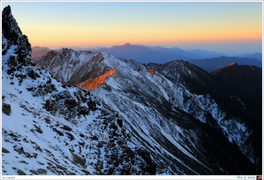 S1110103巉峻的玉山南稜【玉山主峰】.jpg