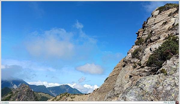 S1120626崖壁險峻的絕巘【魔保來山】.jpg