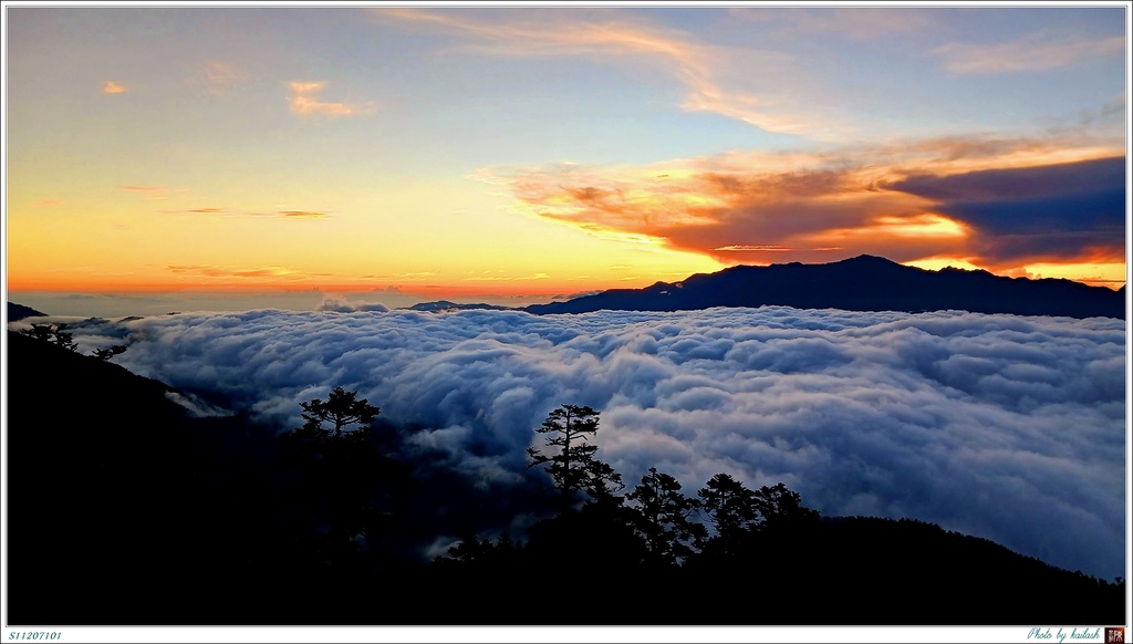 S11207101雲端的南湖大山【志佳陽山】.jpg