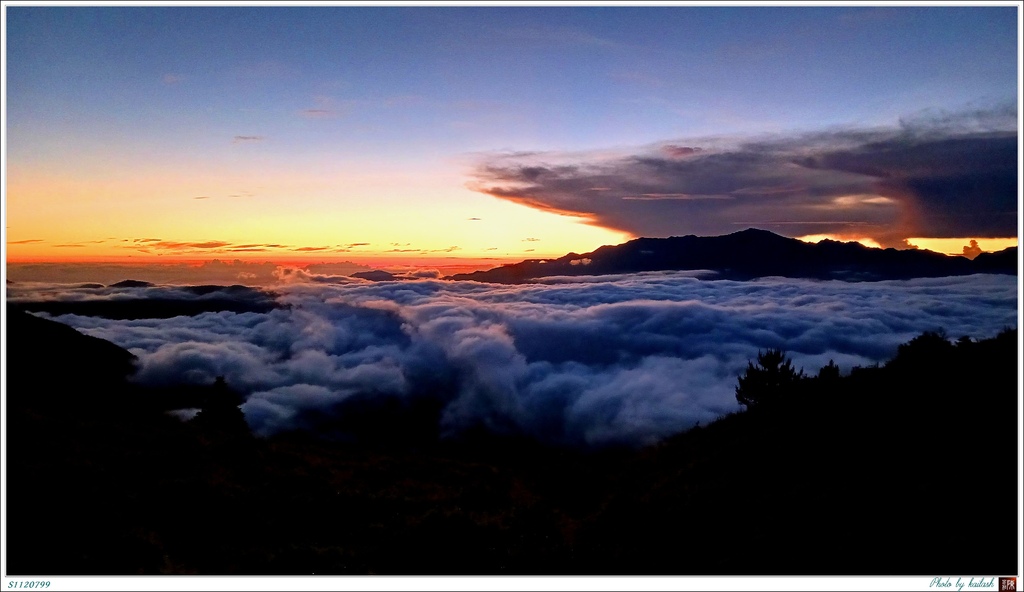 S1120799破曉的磅礡雲海【志佳陽山】.jpg