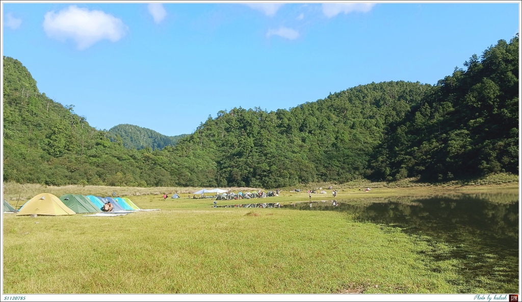 S1120785湖畔繽紛的帳篷【松蘿湖】.jpg