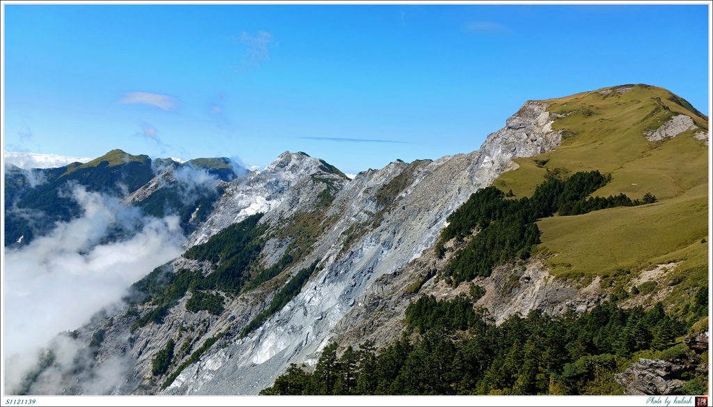 S1121139卡羅樓斷崖雲海【奇萊東峰】.jpg