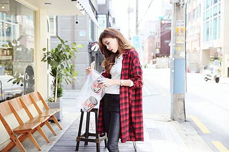 여성체크남방_스키니진_가을_데일리룩_코디_44사이즈_20대여자쇼핑몰_민퀸_(3).jpg