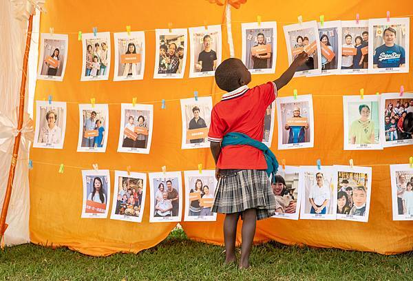 Chosen兒童資助計畫，翻轉資助關係，讓弱勢孩子也可以有權利選擇幫助他的人。（台灣世界展望會提供） 