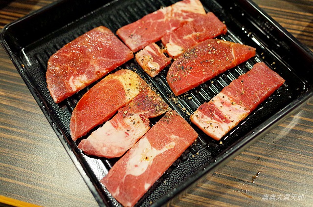 【高雄】燒肉海鮮吃到飽｜好客燒烤高雄店（新光三越三多店）