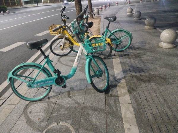 8共享單車.jpg