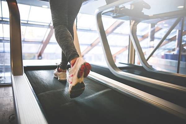 running-picjumbO.jpg running-picjumbO.jpg