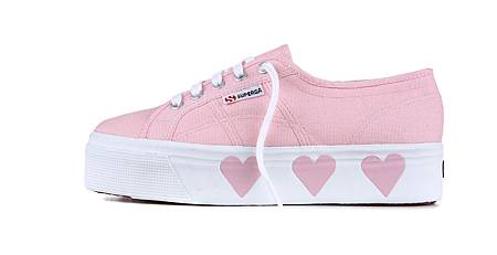 SUPERGA x Suki Waterhouse 聯名系列 SUPERGA x Suki Waterhouse 聯名系列