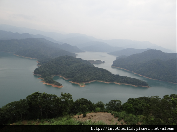 圖片24_觀景點下方、茶園’上頭取景