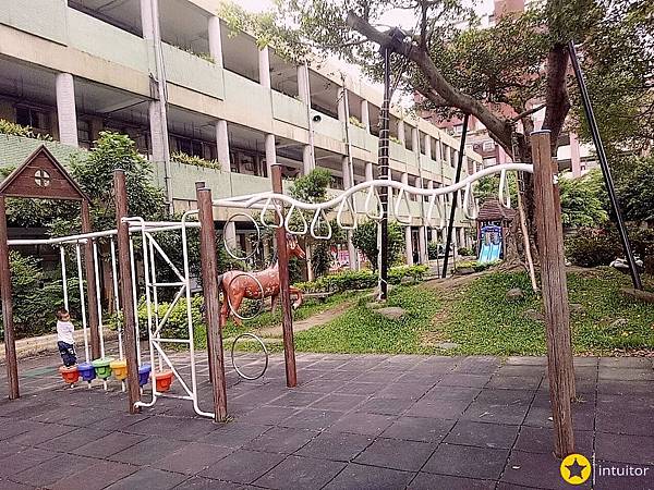 三興國小遊具1.jpg 三興國小遊具1.jpg