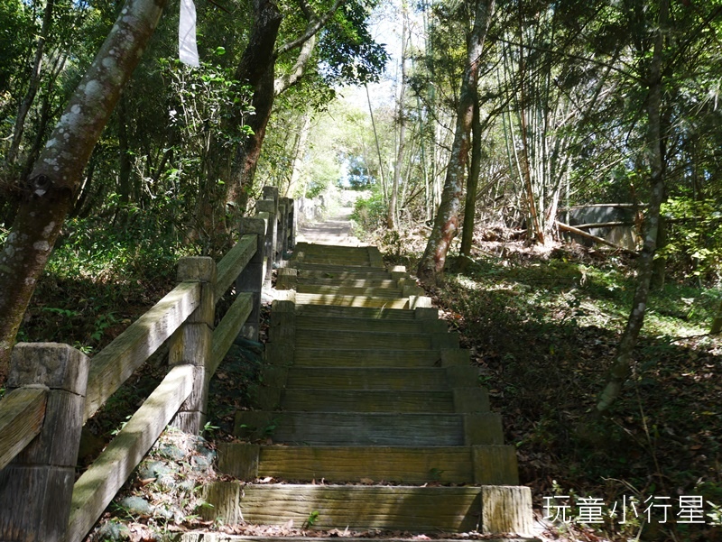 雲嘉五連峰梅花路步道2.JPG