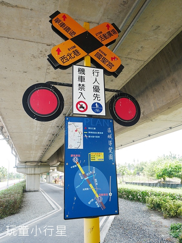 麟洛車站客家花轎遊戲場16.JPG