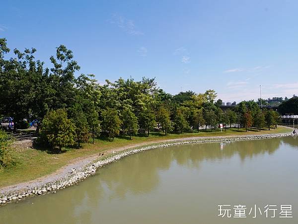 獅山公園金獅湖2.JPG