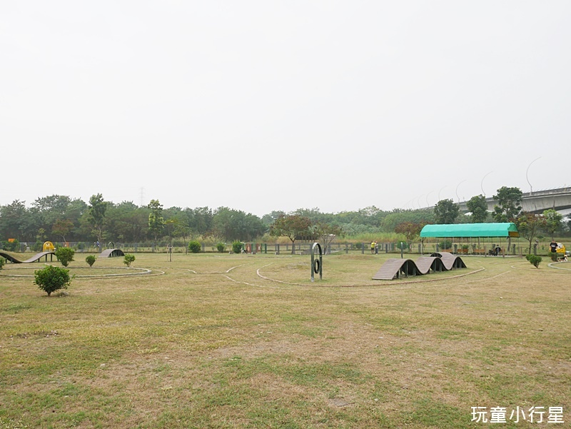 屏東河濱公園寵物公園4.JPG