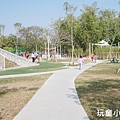 高雄岡山河堤公園2.JPG