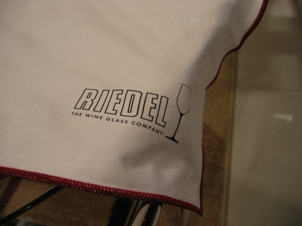 Riedel Cloth.JPG