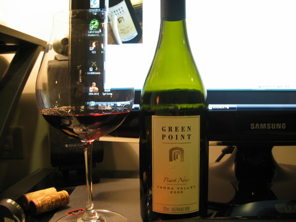 Green Point Pinot Noir 2005_1.JPG