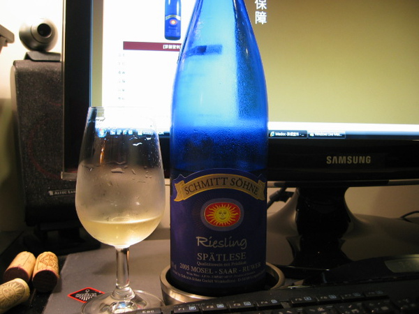 Schmitt Sohne-Blue Riesling Spatlese 2005_1.JPG