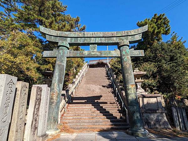 日本四國-觀音寺市周邊景點(錢型沙繪+高屋神社天空鳥居+父母