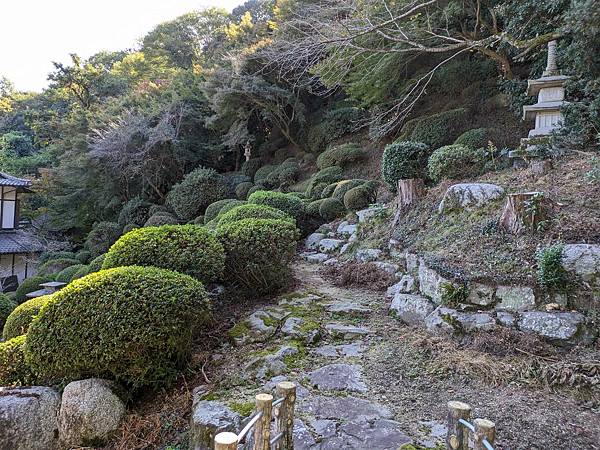 日本四國-觀音寺市周邊景點(錢型沙繪+高屋神社天空鳥居+父母