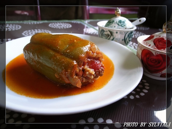 青椒釀飯.超好吃.jpg 青椒釀飯.超好吃.jpg
