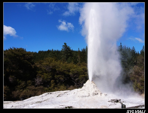 WAIOTAPU06.jpg WAIOTAPU06.jpg