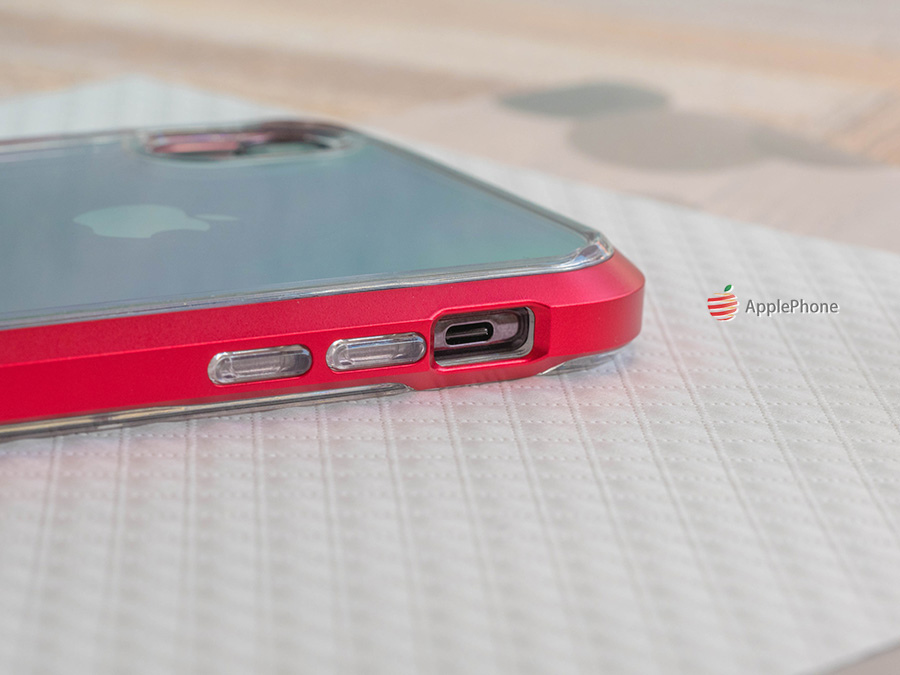 靜音鍵開孔也非常大,不會阻擋使用  音量鍵手感稍硬,需要多用一點點力 靜音鍵開孔也非常大,不會阻擋使用  音量鍵手感稍硬,需要多用一點點力